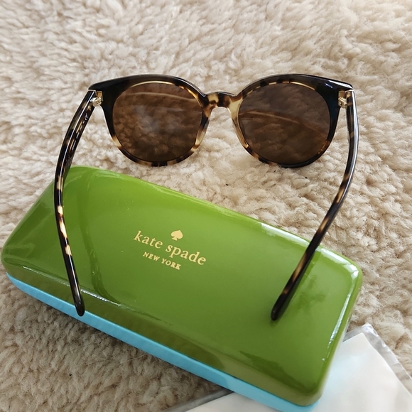 Never Worn Kate Spade Tortoise Frame Sunglasses With Case/Cloth 🕶 - Picture 4 of 12